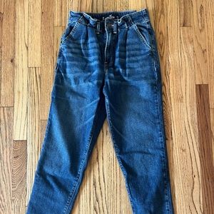 Hollister Jeans Ultra High Rise Mom Jean Sz 24